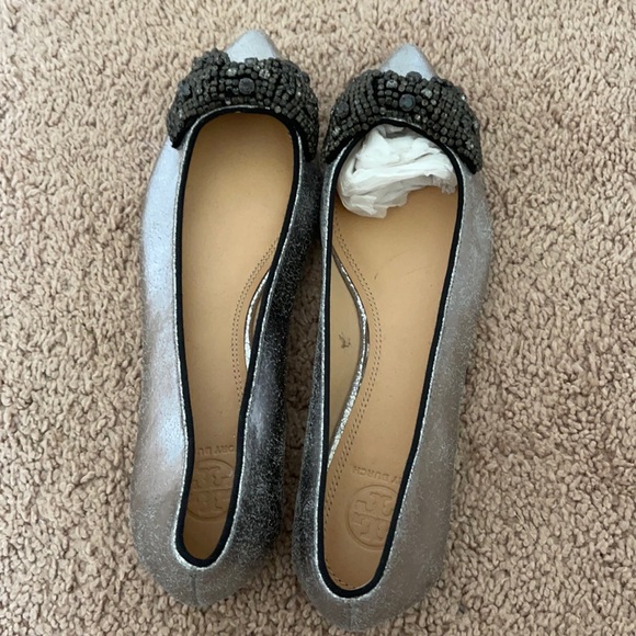 Tory Burch gray /black shoes - Picture 1 of 5